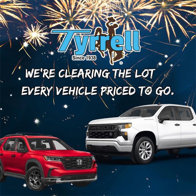 Used 2025 Chevrolet Suburban LT image 8