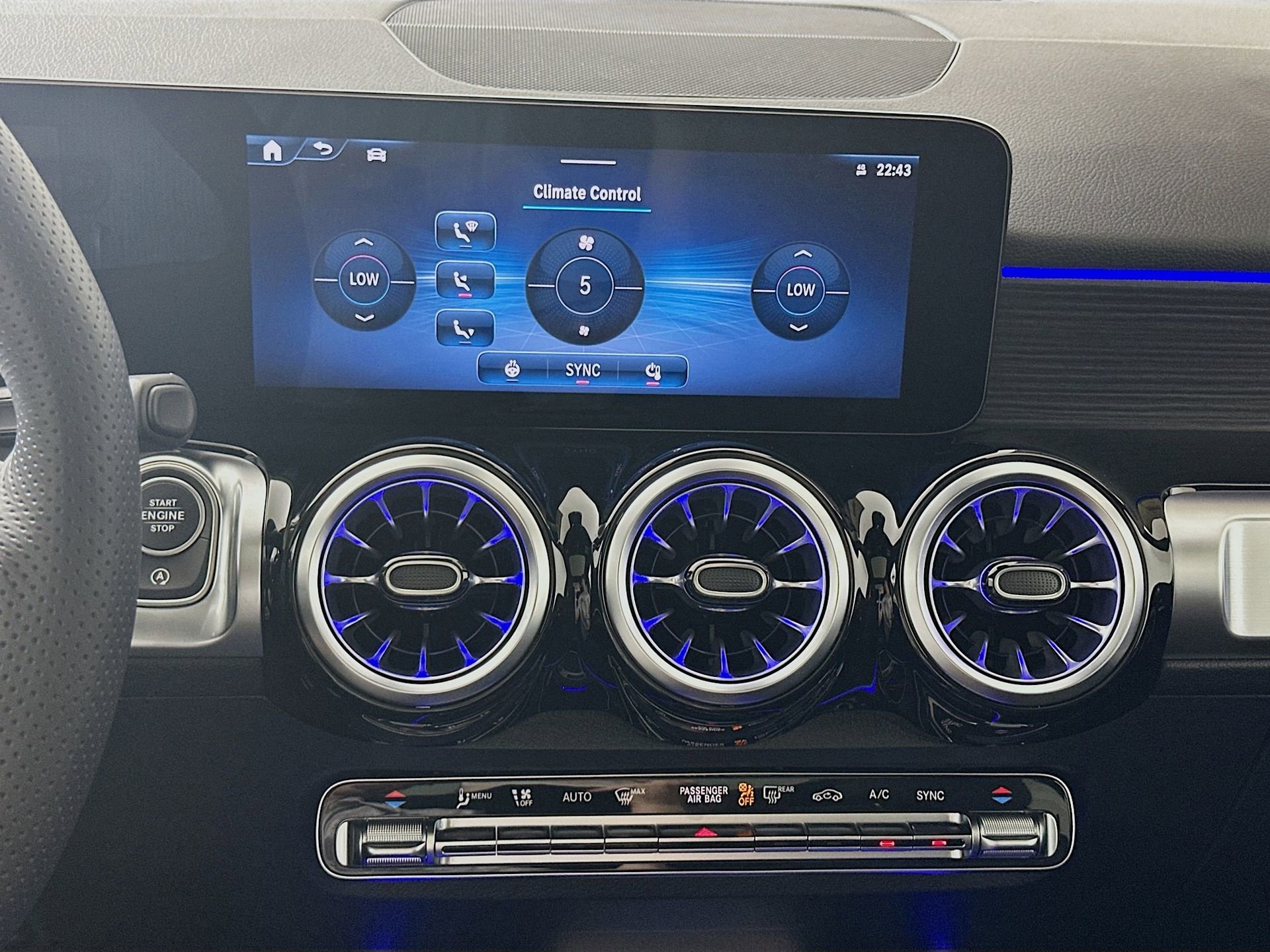 New 2026 Mercedes-Benz GLB 250 4MATIC image 16