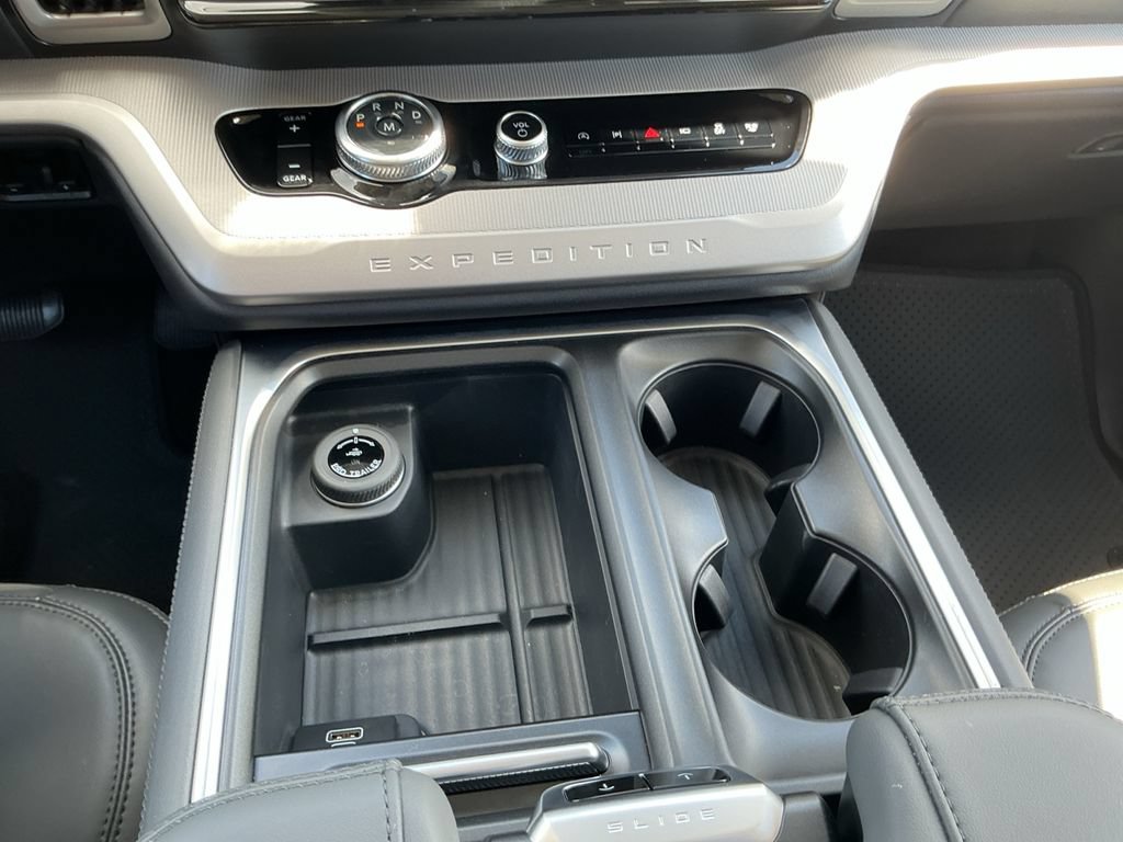 New 2026 Ford Expedition Max Active RWD image 19