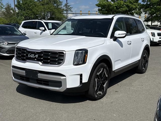 Used 2023 Kia Telluride S w/ S Sunroof Package image 5