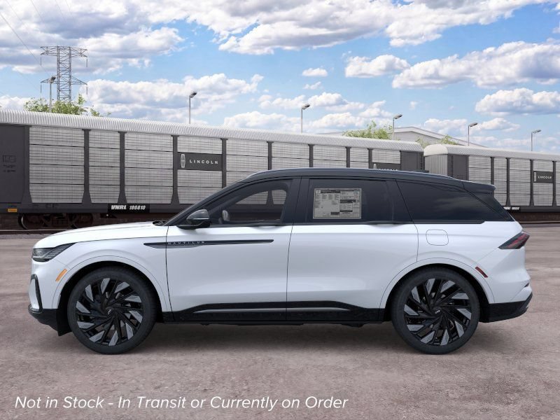 New 2026 Lincoln Nautilus Reserve AWD/4WD image 3