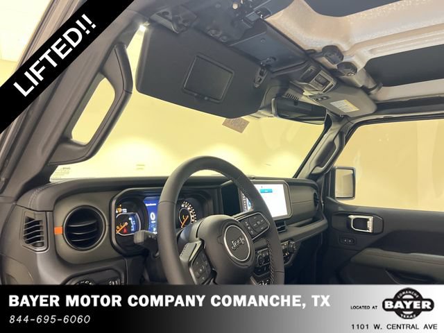 Used 2025 Jeep Gladiator Mojave AWD/4WD image 9