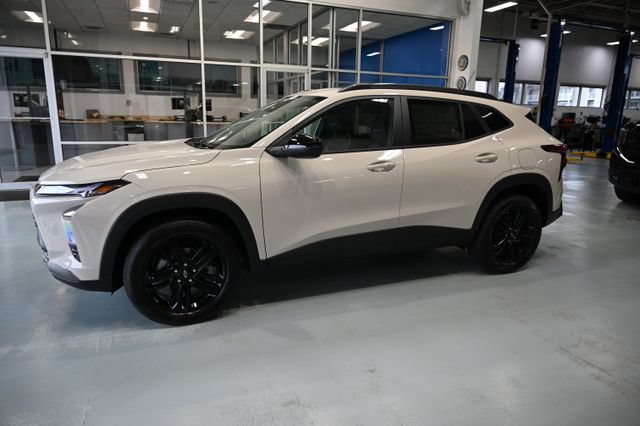 New 2026 Chevrolet Trax ACTIV w/ Sunroof Package FWD image 7