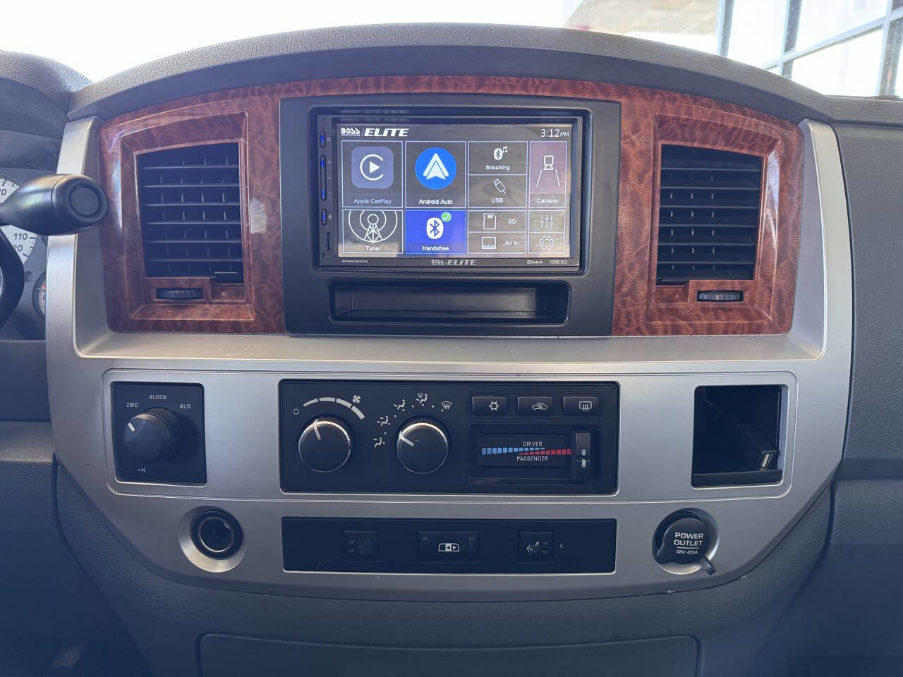 Used 2006 Dodge Ram 1500 Truck Laramie image 2