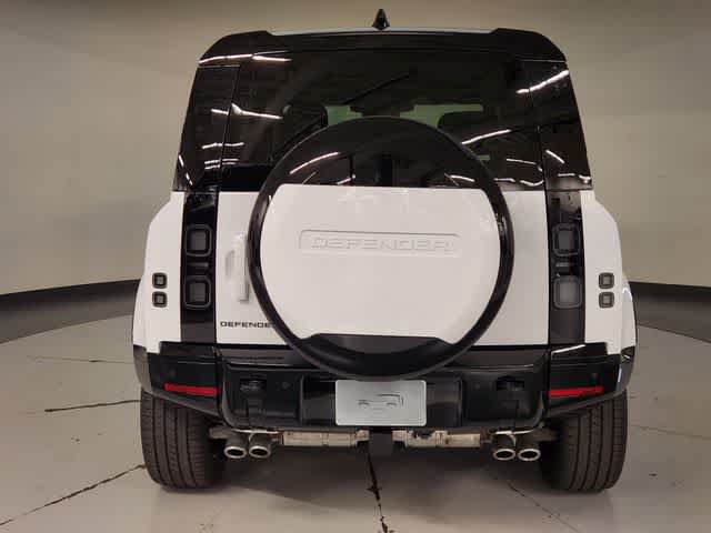 New 2026 Land Rover Defender 110 V8 AWD/4WD image 17