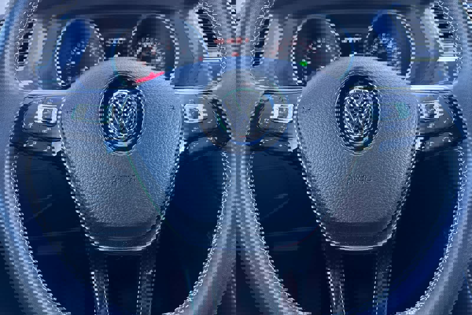 Used 2021 Volkswagen Tiguan SE image 25