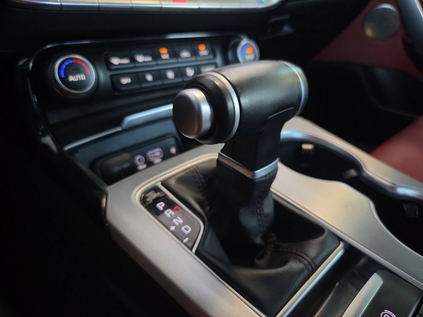 Used 2020 Kia Stinger GT1 AWD/4WD image 16