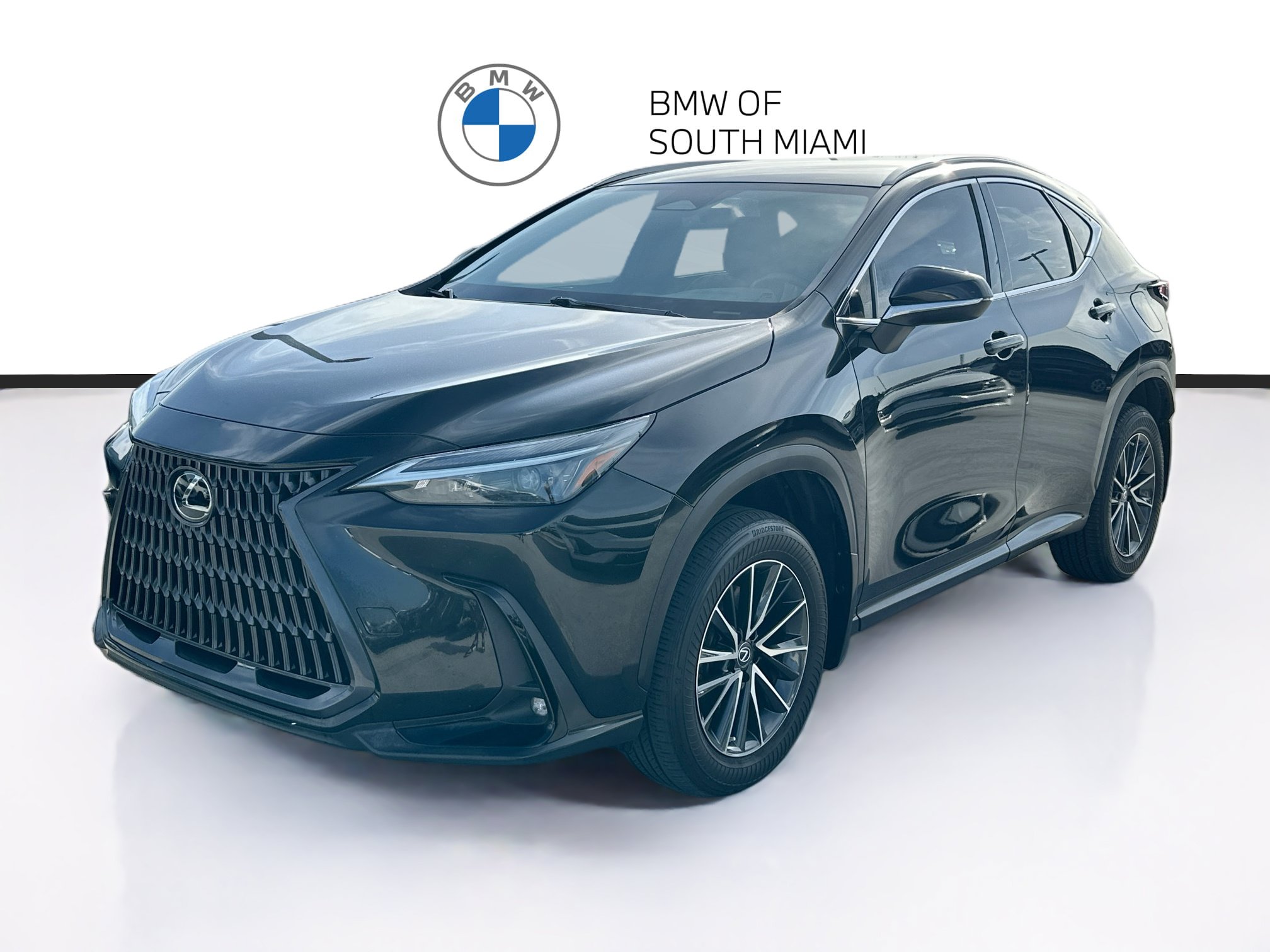 Used 2023 Lexus NX 250 FWD w/ Towing Package (2000 Lbs) image 3