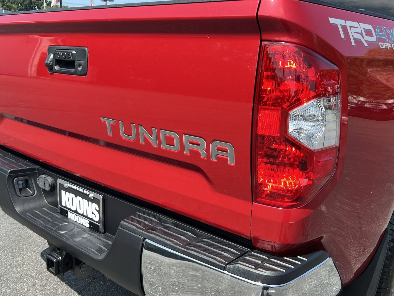Used 2019 Toyota Tundra SR5 w/ TRD Off Road Package AWD/4WD image 37