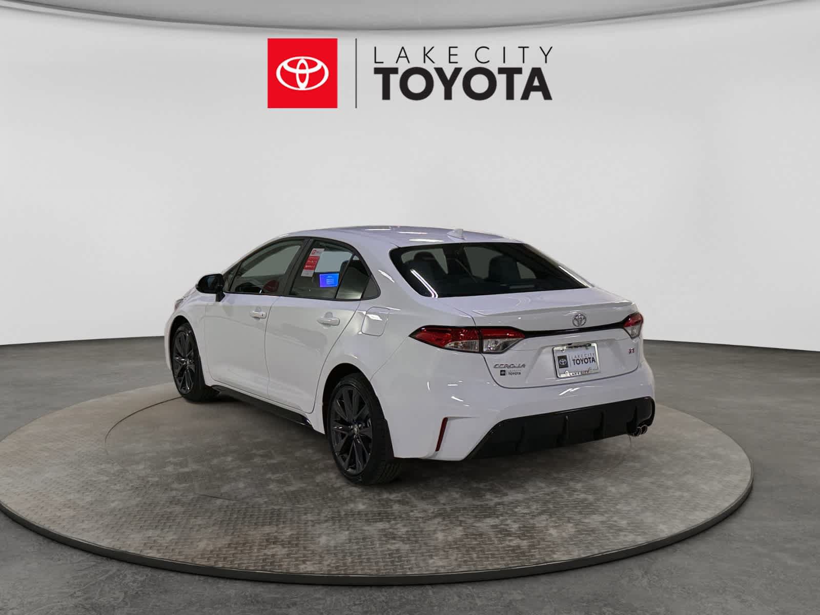 New 2026 Toyota Corolla SE FWD image 4