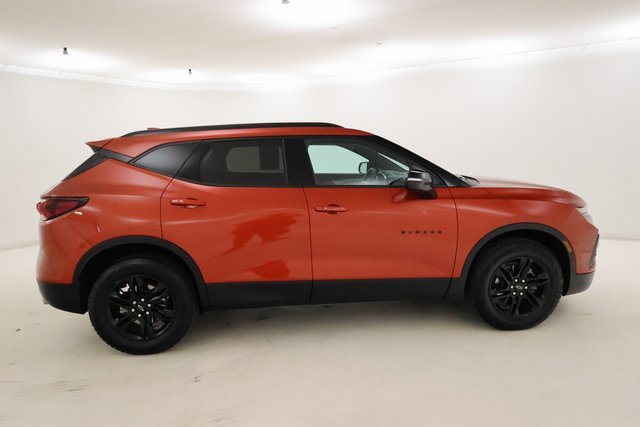 Used 2021 Chevrolet Blazer LT image 2