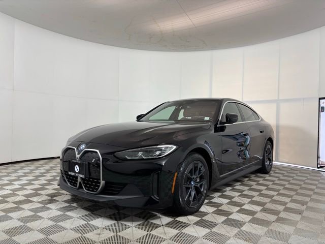 Used 2023 BMW i4 eDrive35 w/ Premium Package RWD image 3