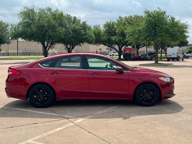 Used 2018 Ford Fusion SE w/ Fusion SE Technology Package image 5