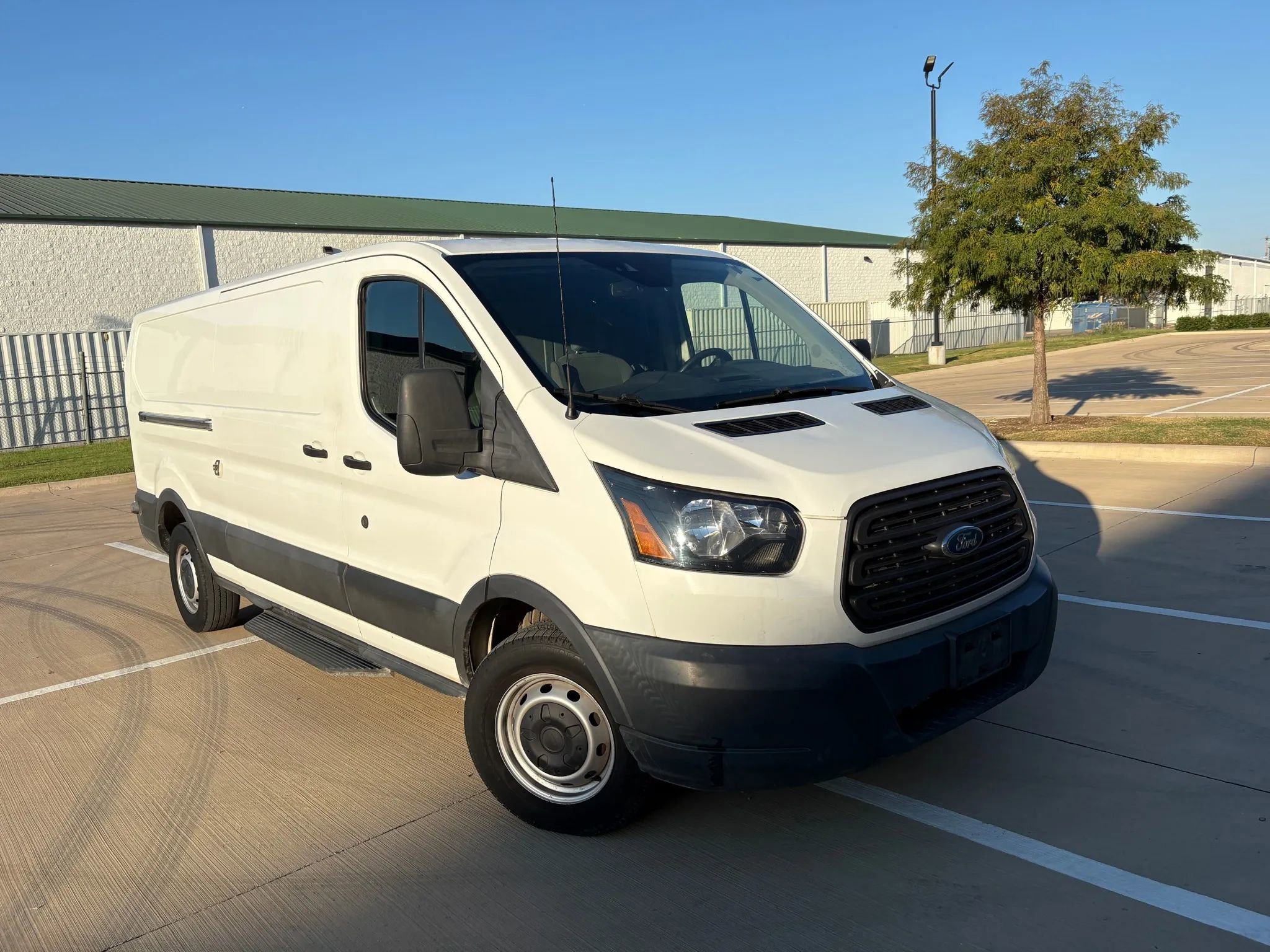 Used 2018 Ford Transit 250 148 Low Roof image 1