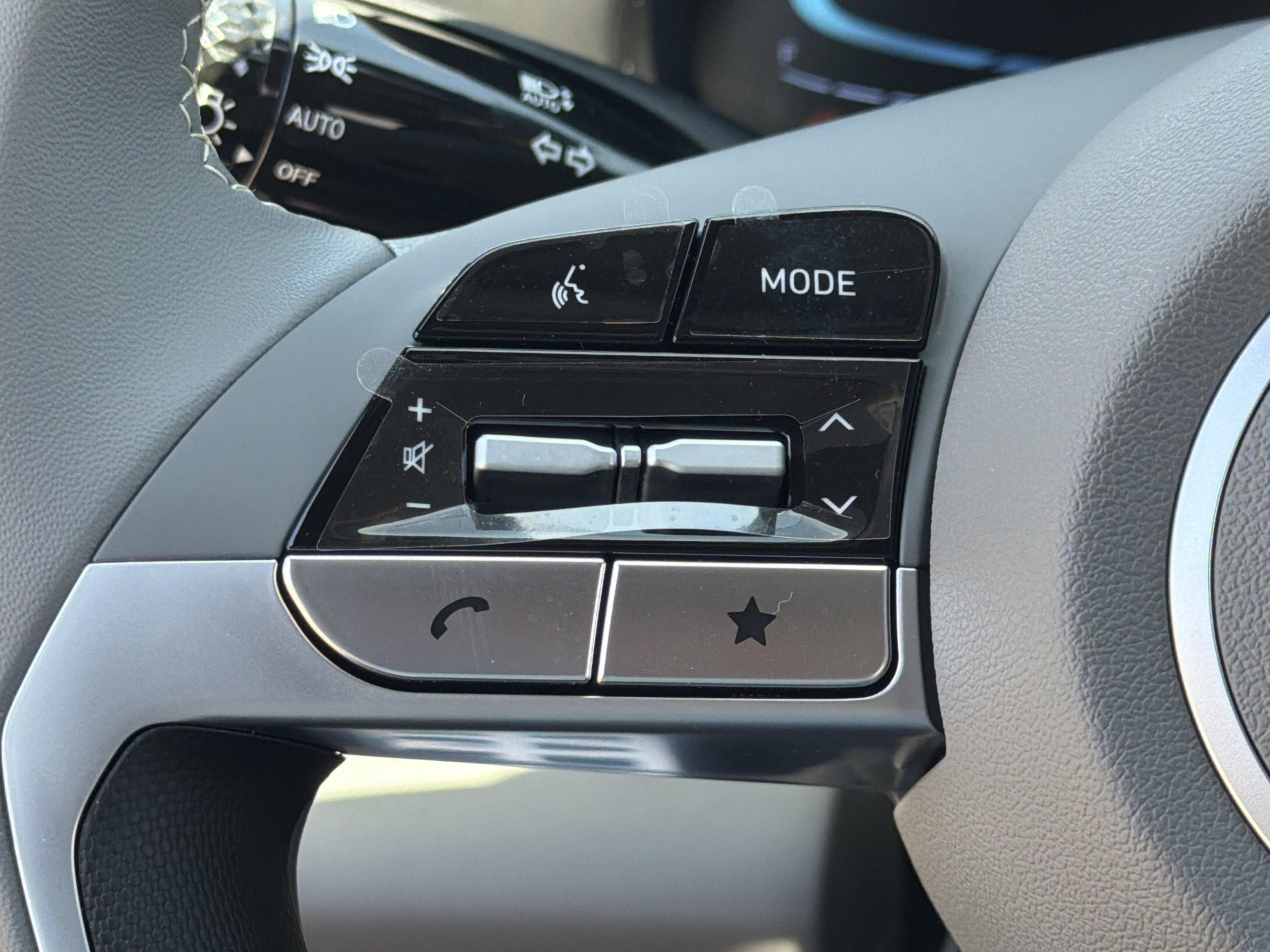 New 2026 Hyundai Elantra SEL Sport FWD image 12