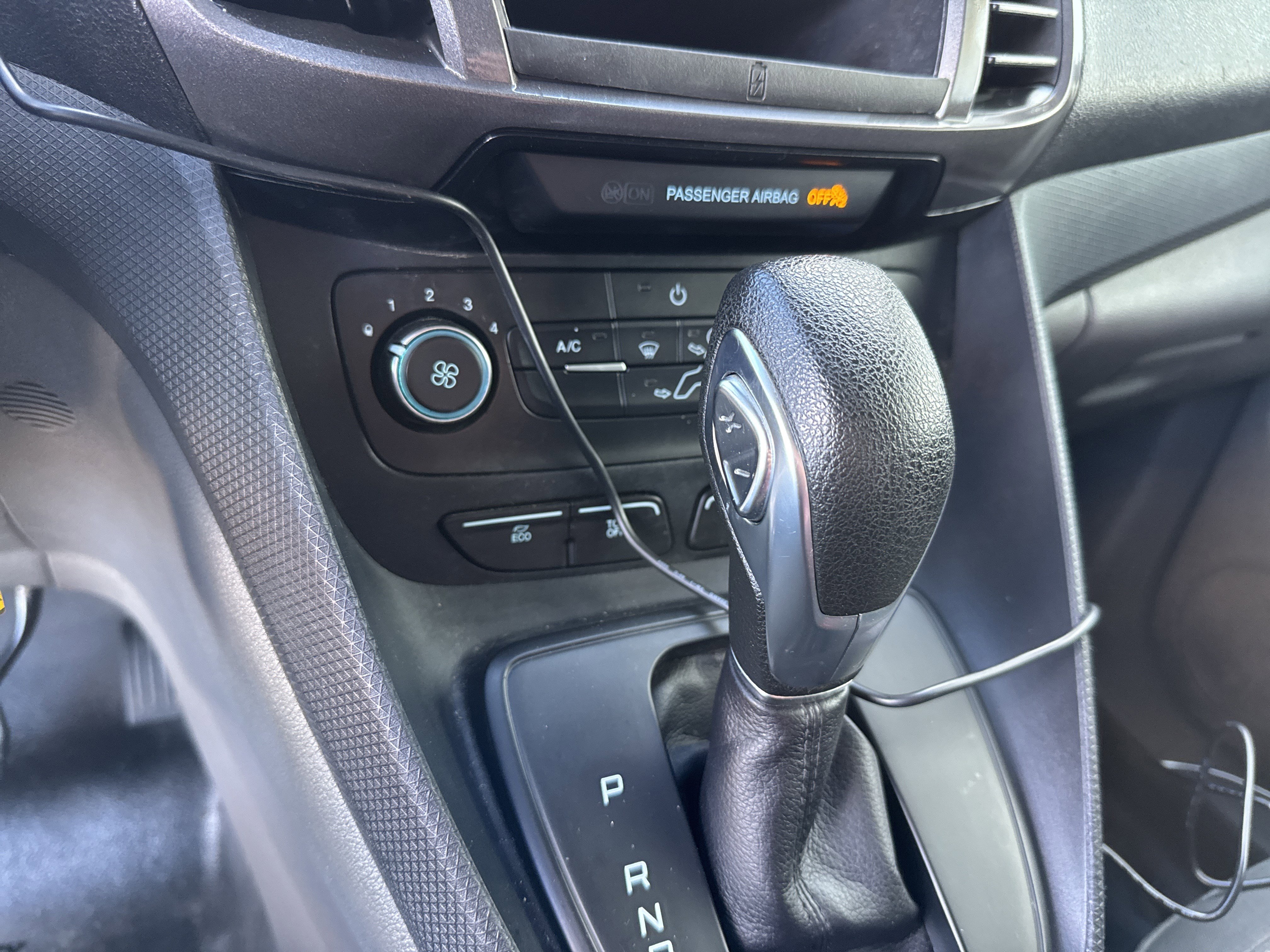 Used 2020 Ford Transit Connect XL image 30