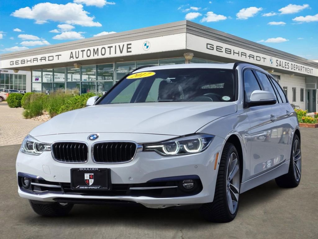 Used 2017 BMW 330i xDrive Wagon image 3