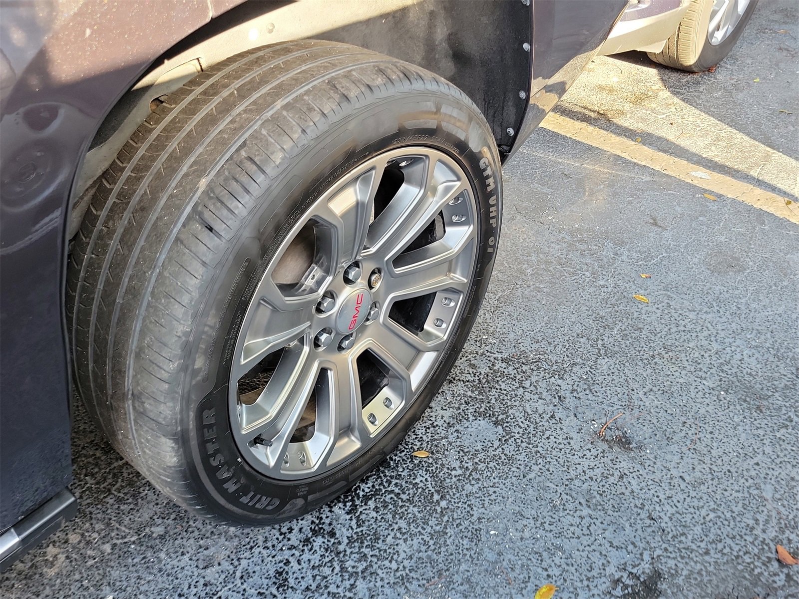 Used 2017 GMC Yukon Denali w/ Open Road Package image 8