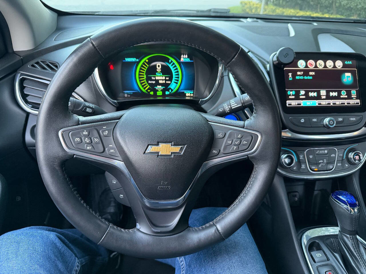 Used 2016 Chevrolet Volt Premier w/ Driver Confidence Package image 30