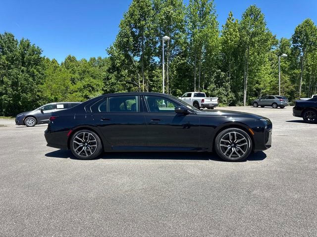 Used 2025 BMW 740i xDrive AWD/4WD video 3