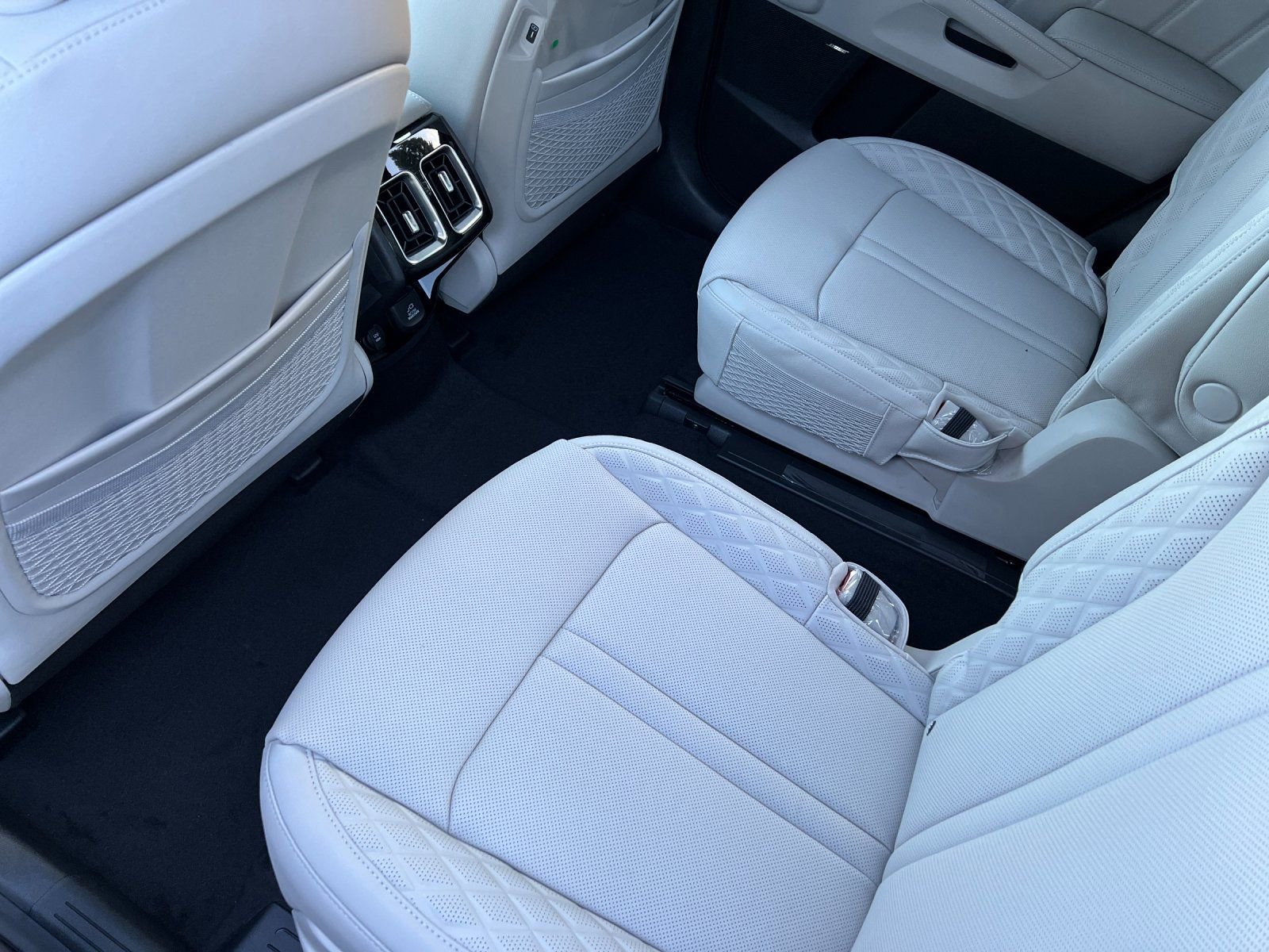 New 2026 Kia Sorento SX Prestige AWD/4WD image 12