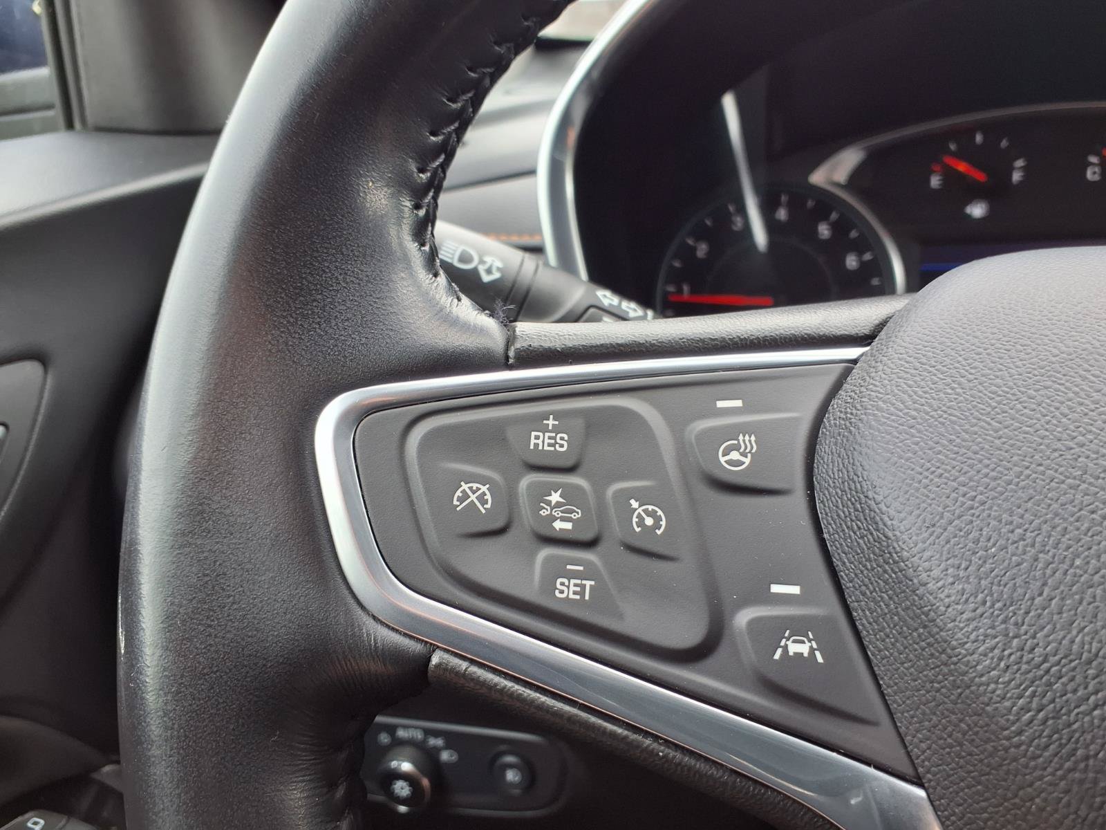 Used 2022 Chevrolet Equinox Premier AWD/4WD image 15