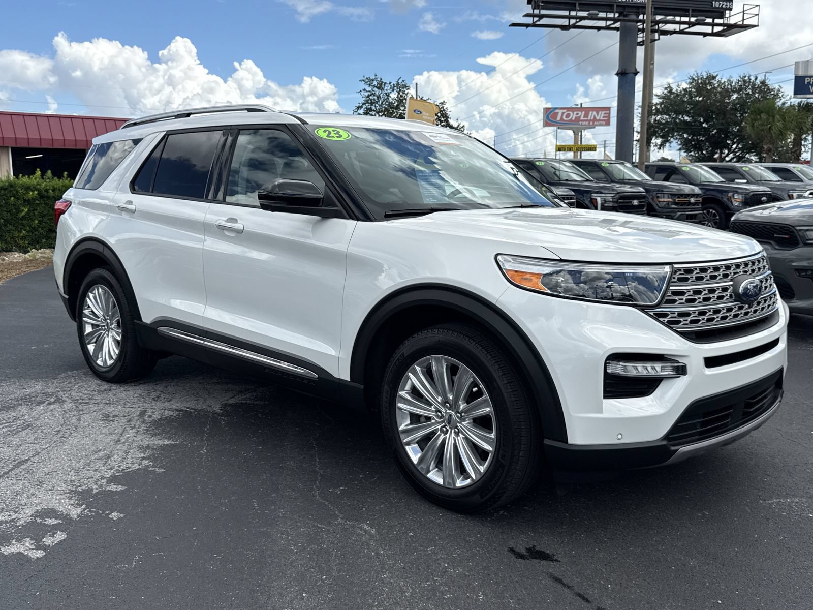 Certified 2023 Ford Explorer Limited w/ Equipment Group 301A RWD image 2