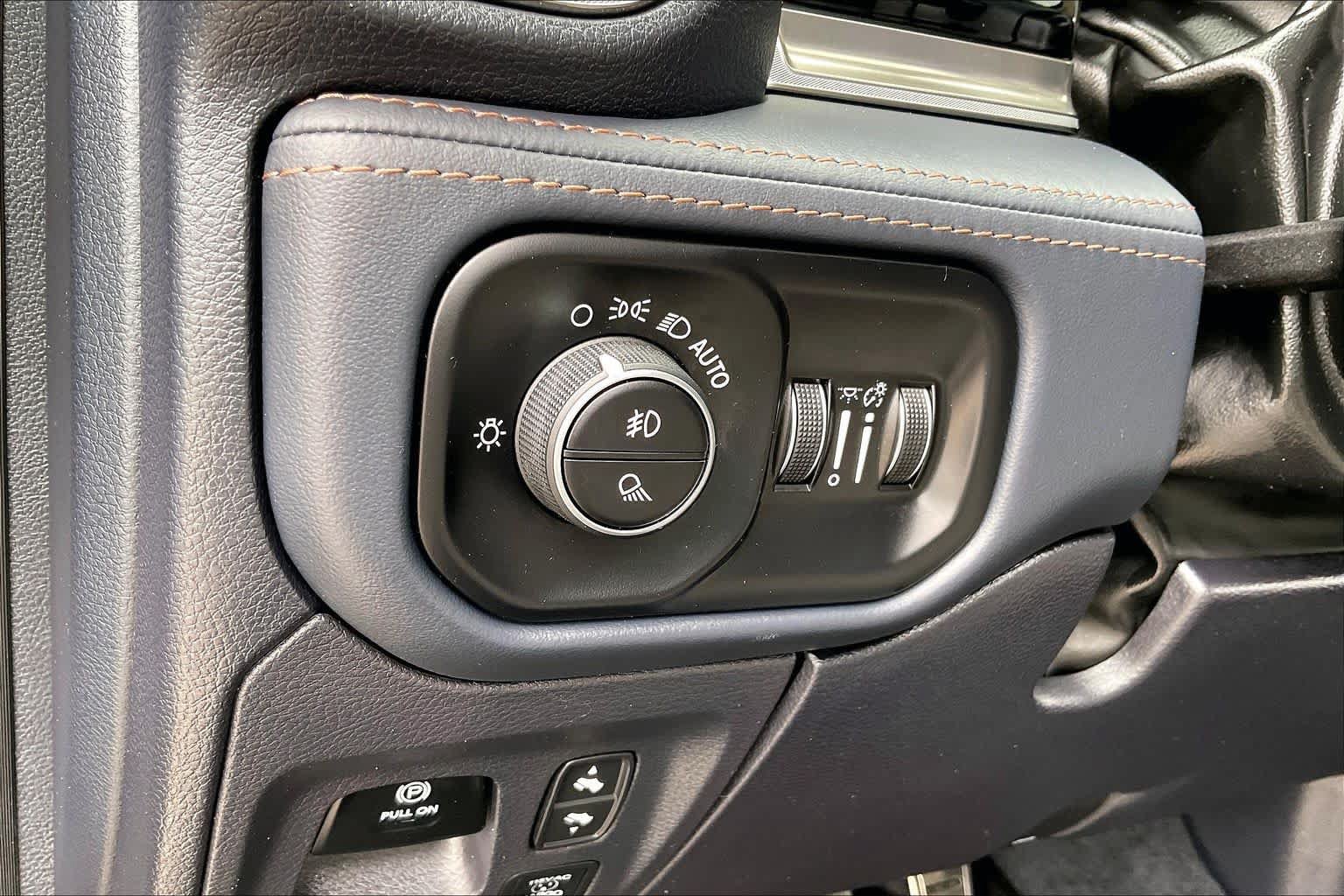 Used 2025 RAM 1500 Tungsten AWD/4WD image 28