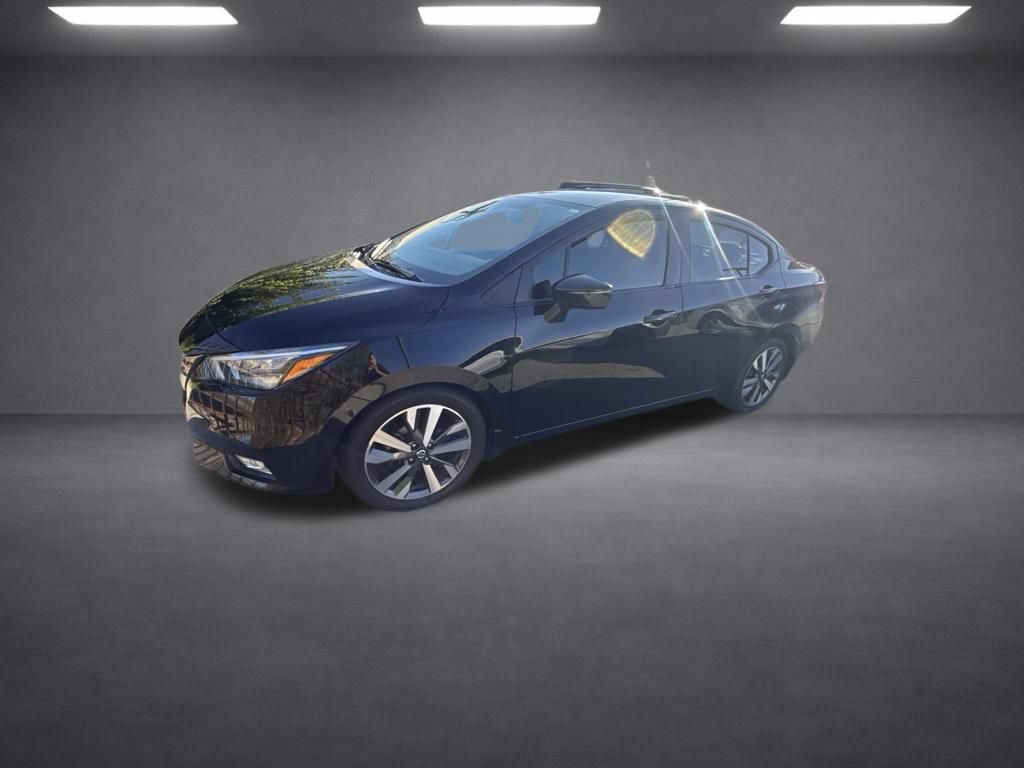 Used 2020 Nissan Versa SR FWD image 3