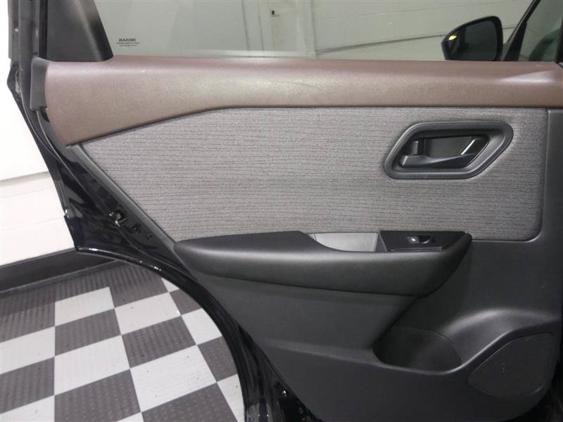 Used 2023 Nissan Rogue S FWD image 25