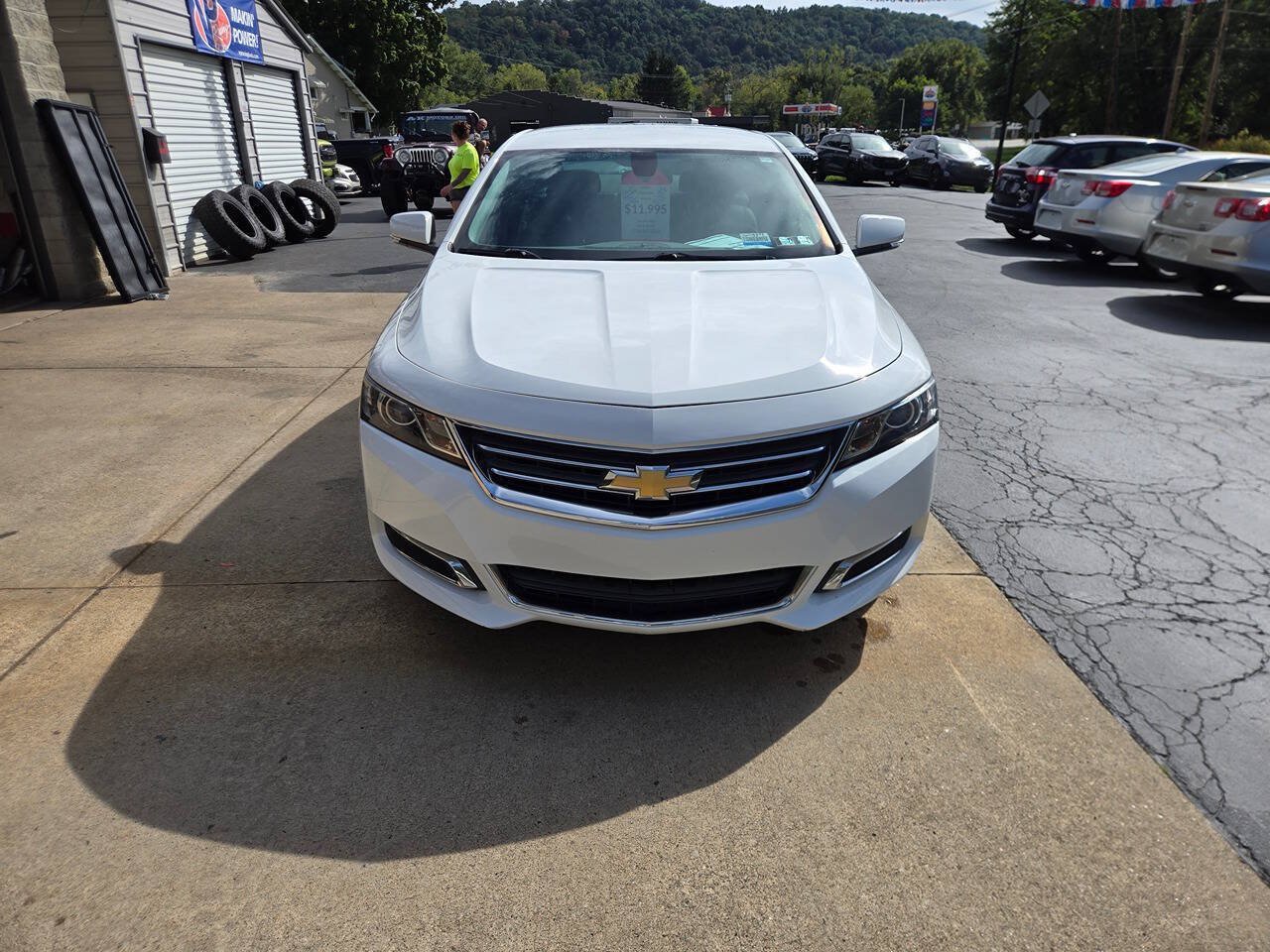 Used 2016 Chevrolet Impala LT FWD image 2