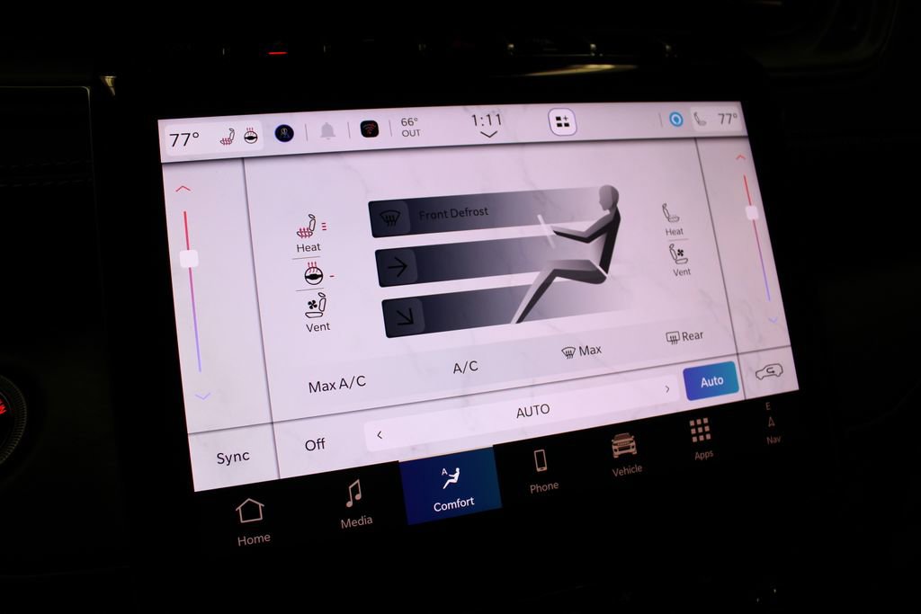 New 2025 Jeep Grand Cherokee Limited w/ Luxury Tech Group II image 16