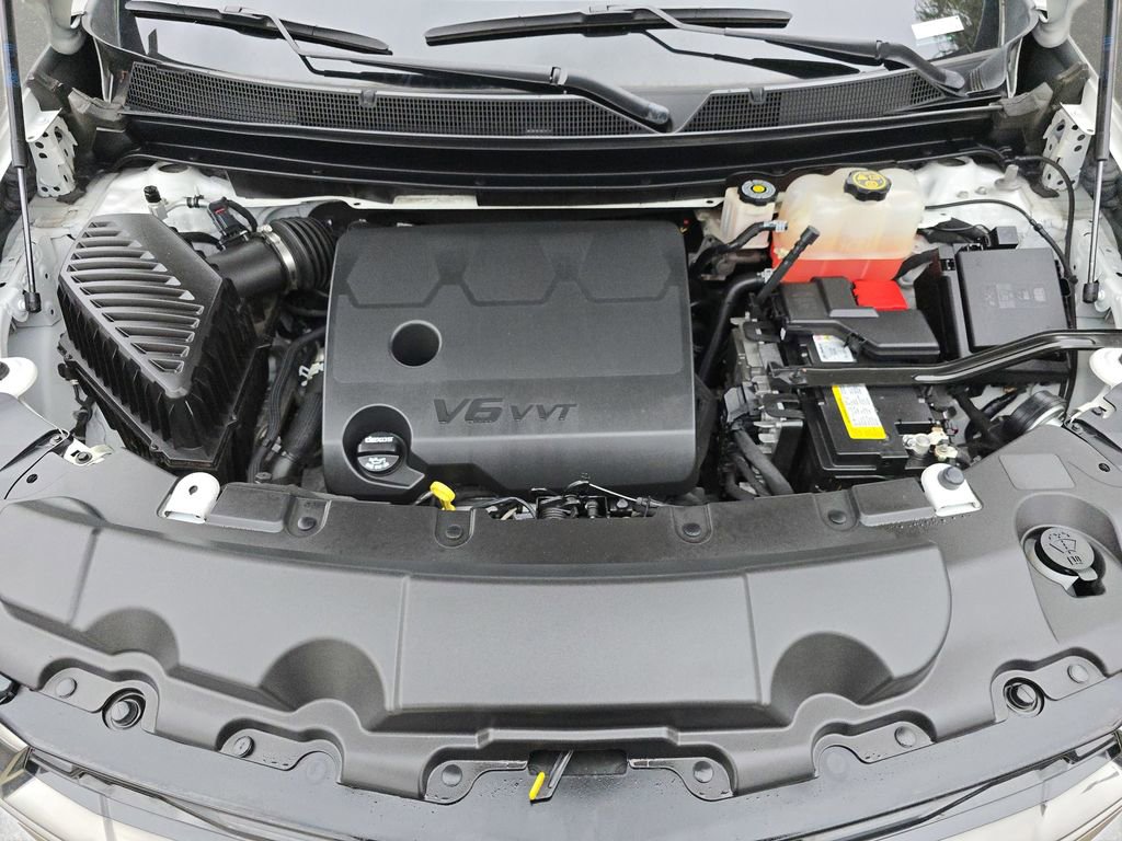 Used 2023 Chevrolet Traverse Premier w/ Redline Edition AWD/4WD image 35