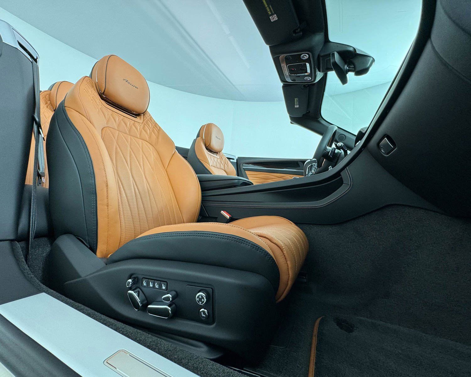 Used 2024 Bentley Continental GT Azure image 38