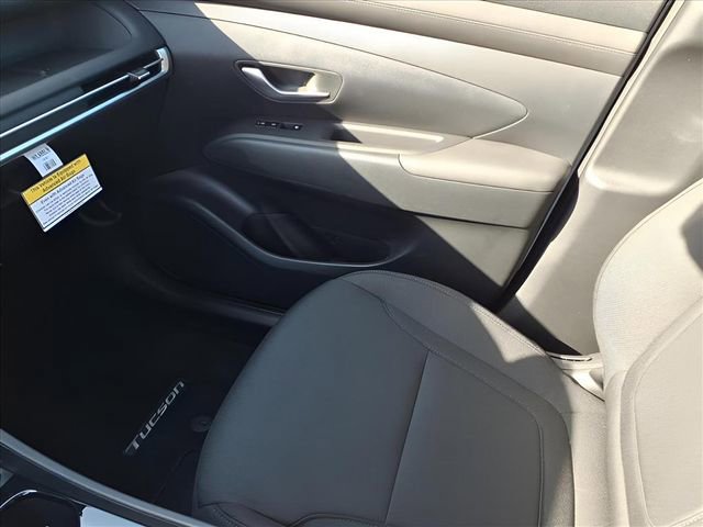 New 2026 Hyundai Tucson SE image 17