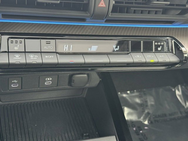 Certified 2024 Toyota Prius XLE image 17