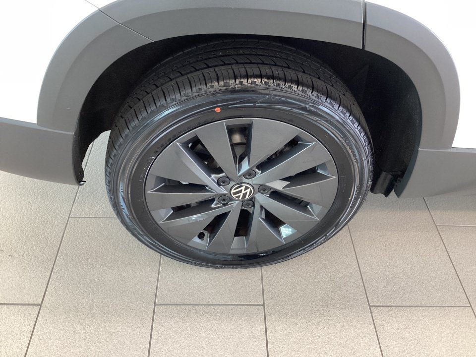 Used 2022 Volkswagen Taos S w/ IQ Drive S Package FWD image 27