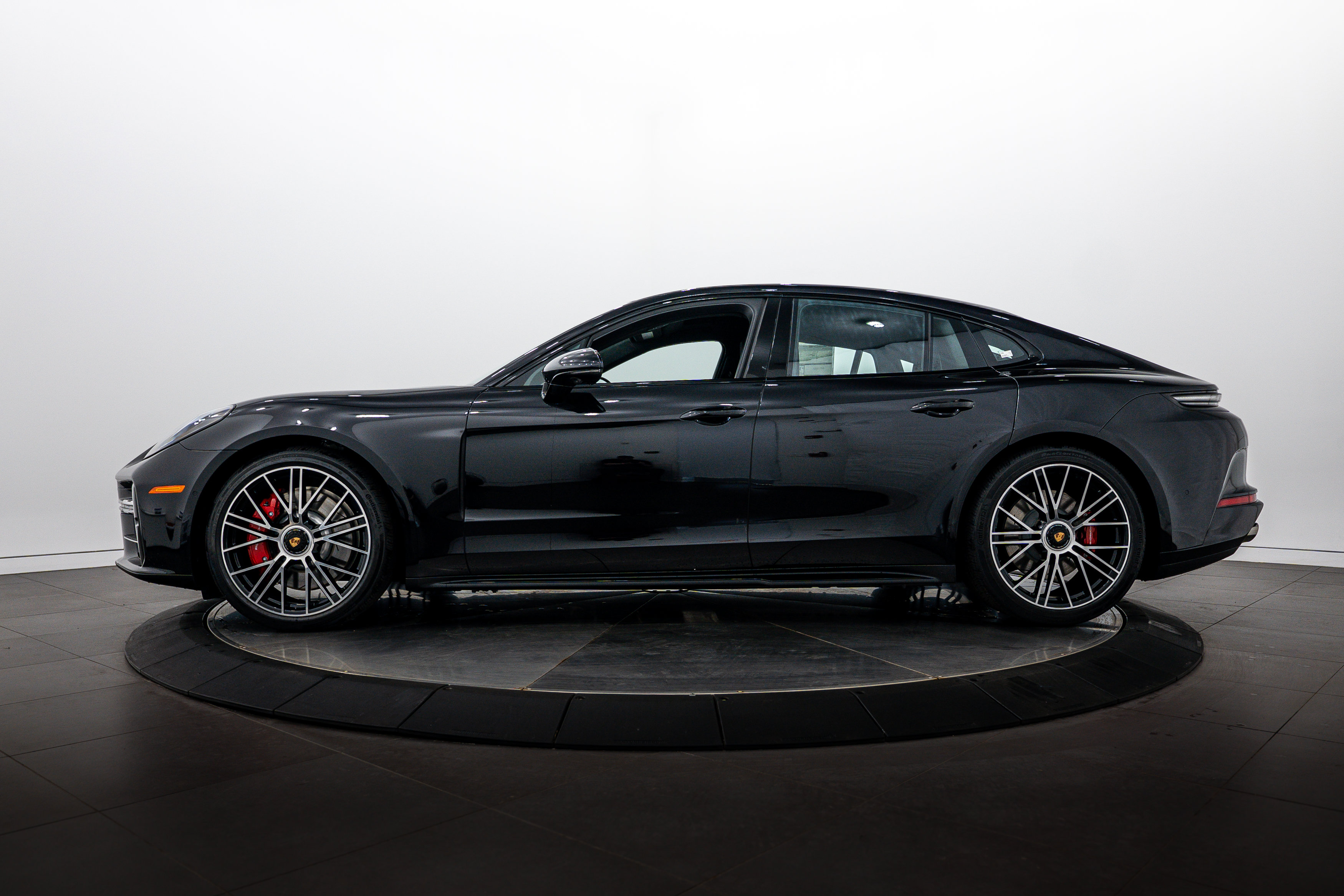 New 2026 Porsche Panamera GTS AWD/4WD image 2