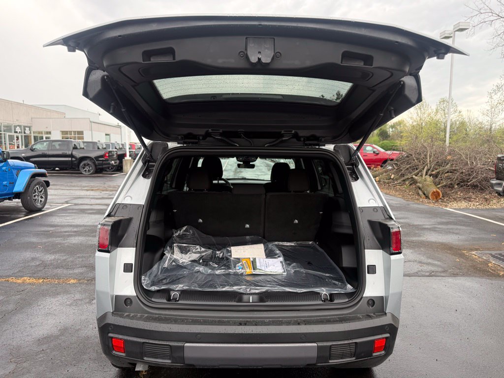 New 2026 Jeep Cherokee Laredo AWD/4WD image 37