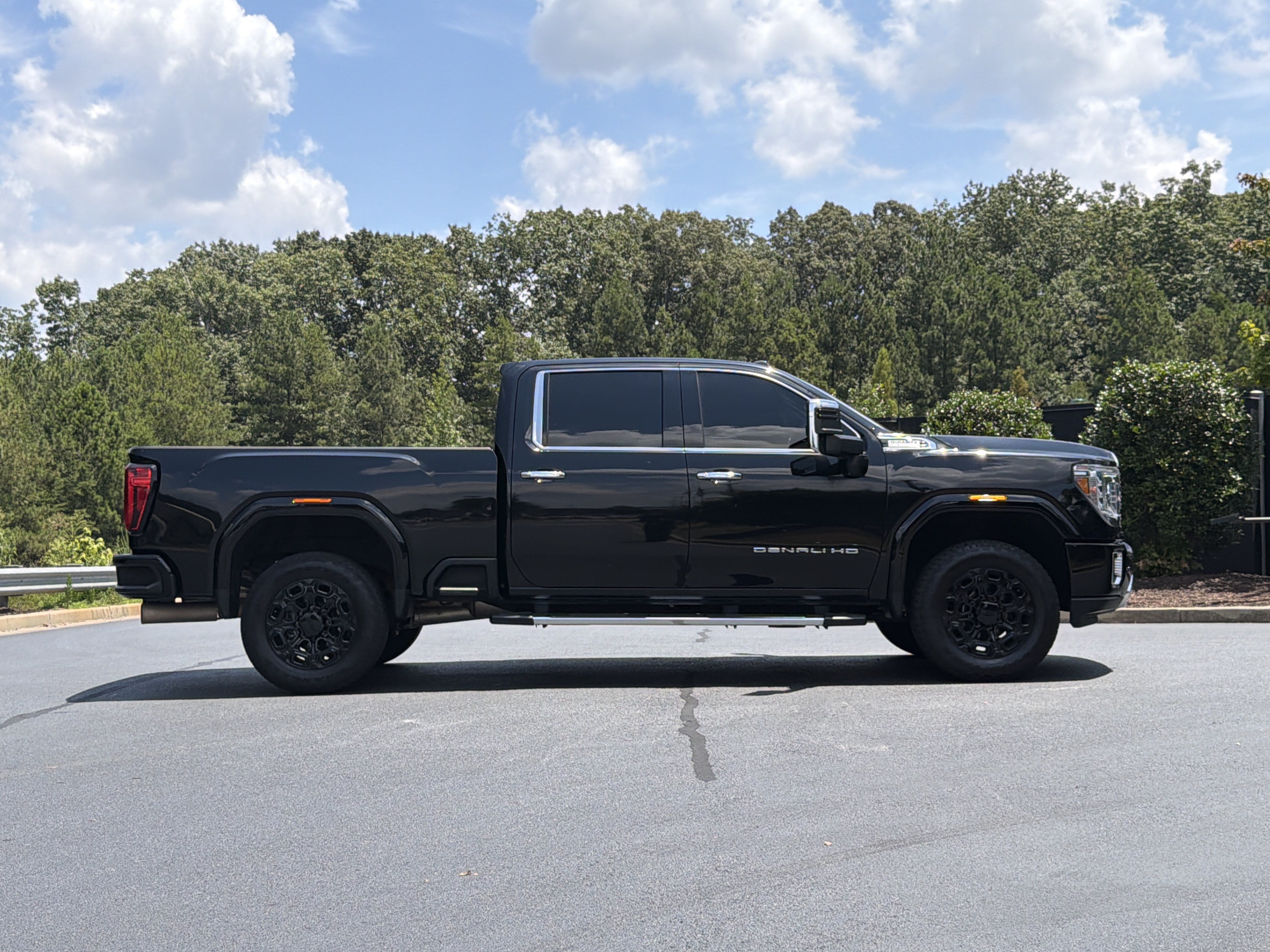 Used 2020 GMC Sierra 3500 Denali w/ Denali Ultimate Package AWD/4WD image 5