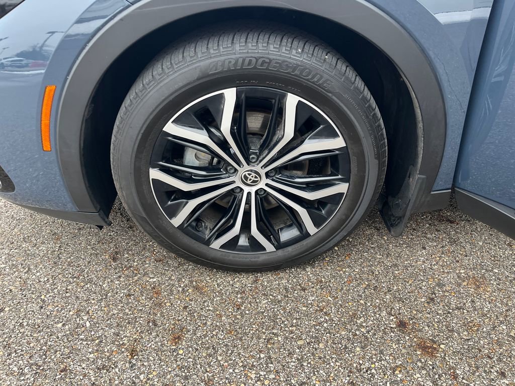 Certified 2026 Toyota Crown XLE image 29