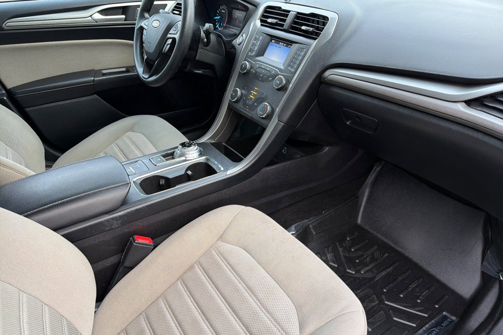 Used 2020 Ford Fusion S image 15