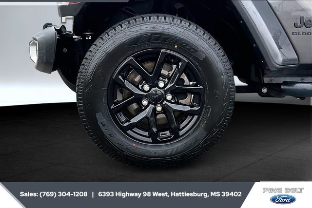 Used 2021 Jeep Gladiator Sport image 7