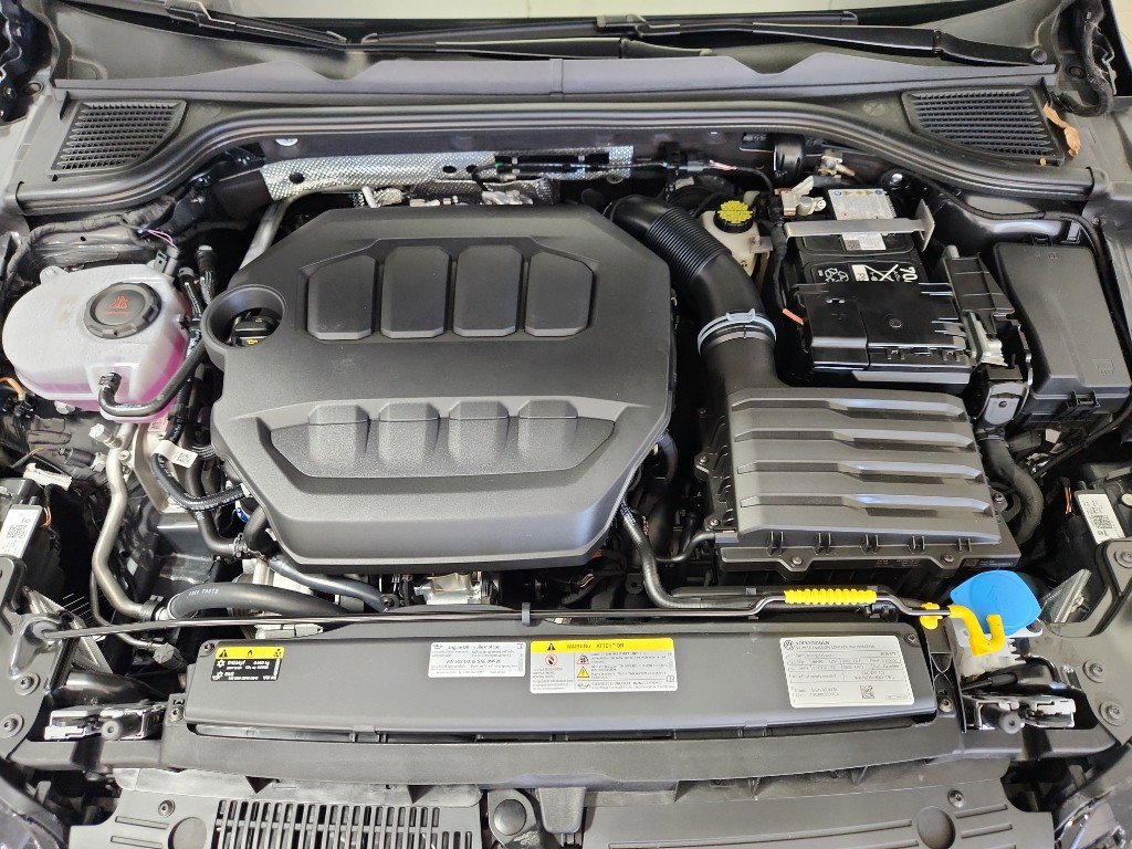 New 2026 Volkswagen GTI SE FWD image 38
