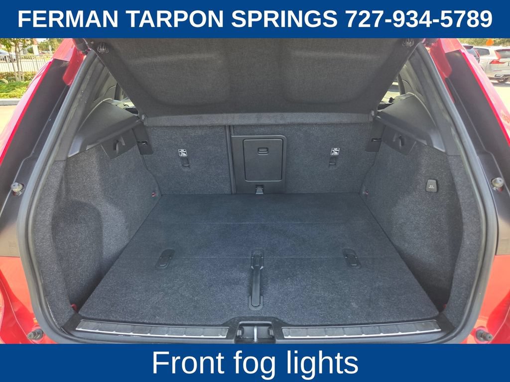 Certified 2023 Volvo XC40 B5 Plus AWD/4WD image 19
