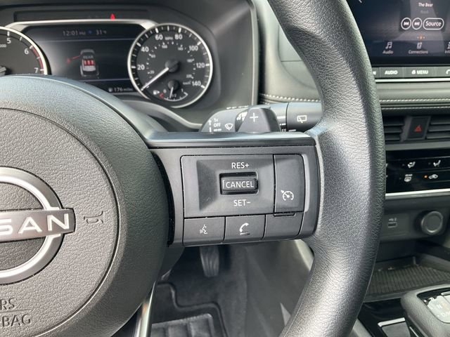 Used 2023 Nissan Rogue S image 21