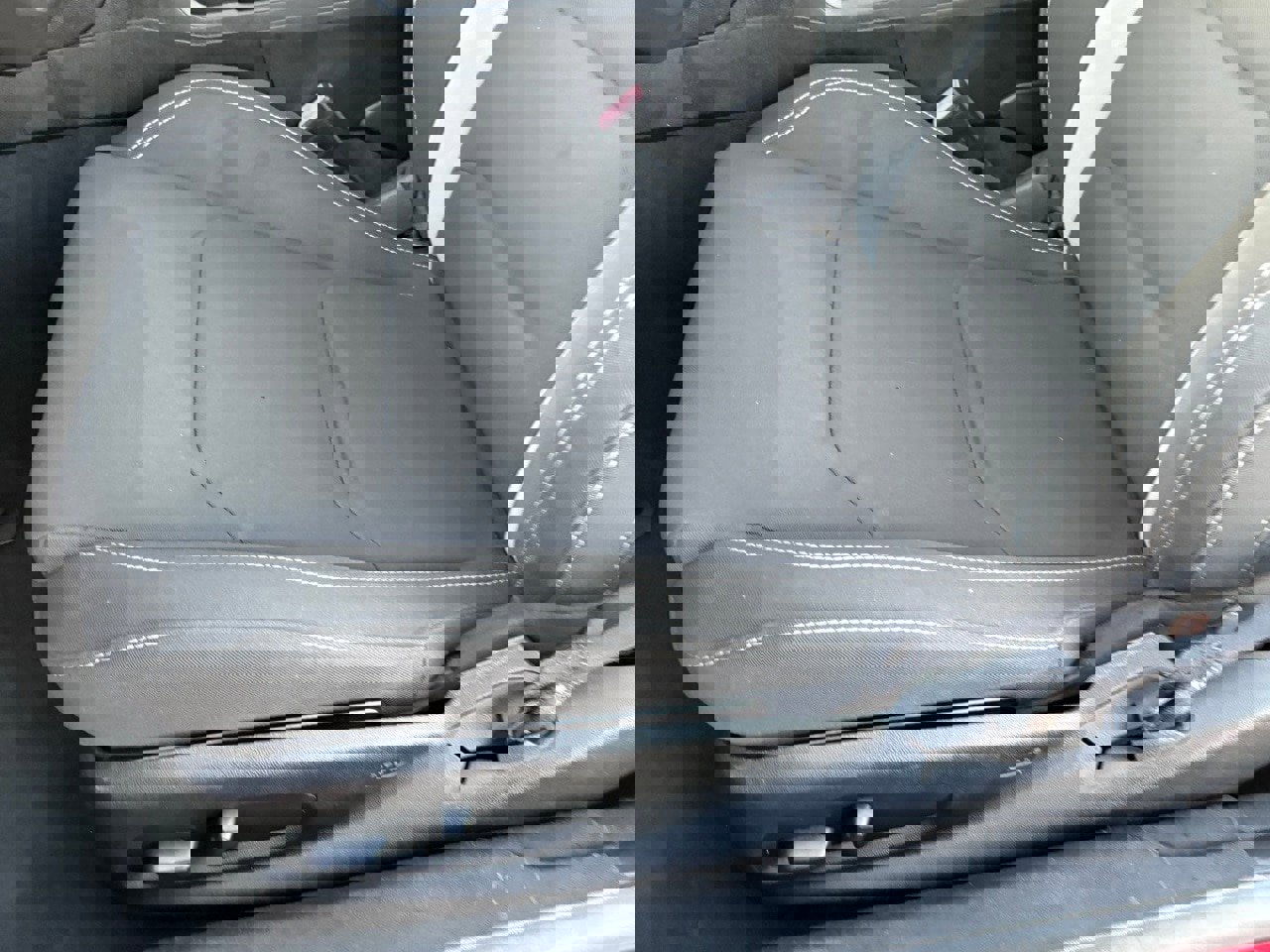 Used 2020 Chevrolet Camaro LT image 26