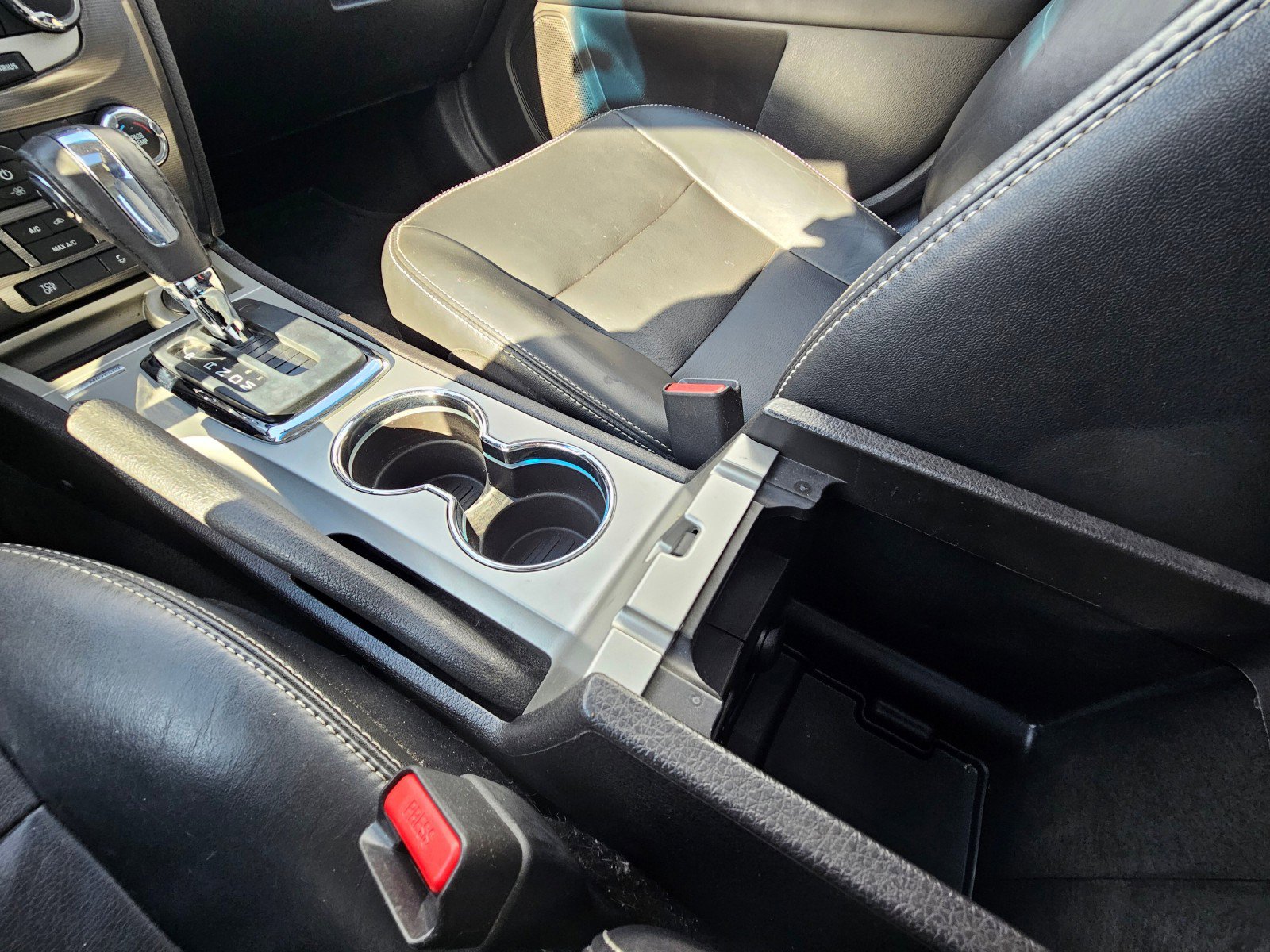 Used 2012 Ford Fusion SEL image 35