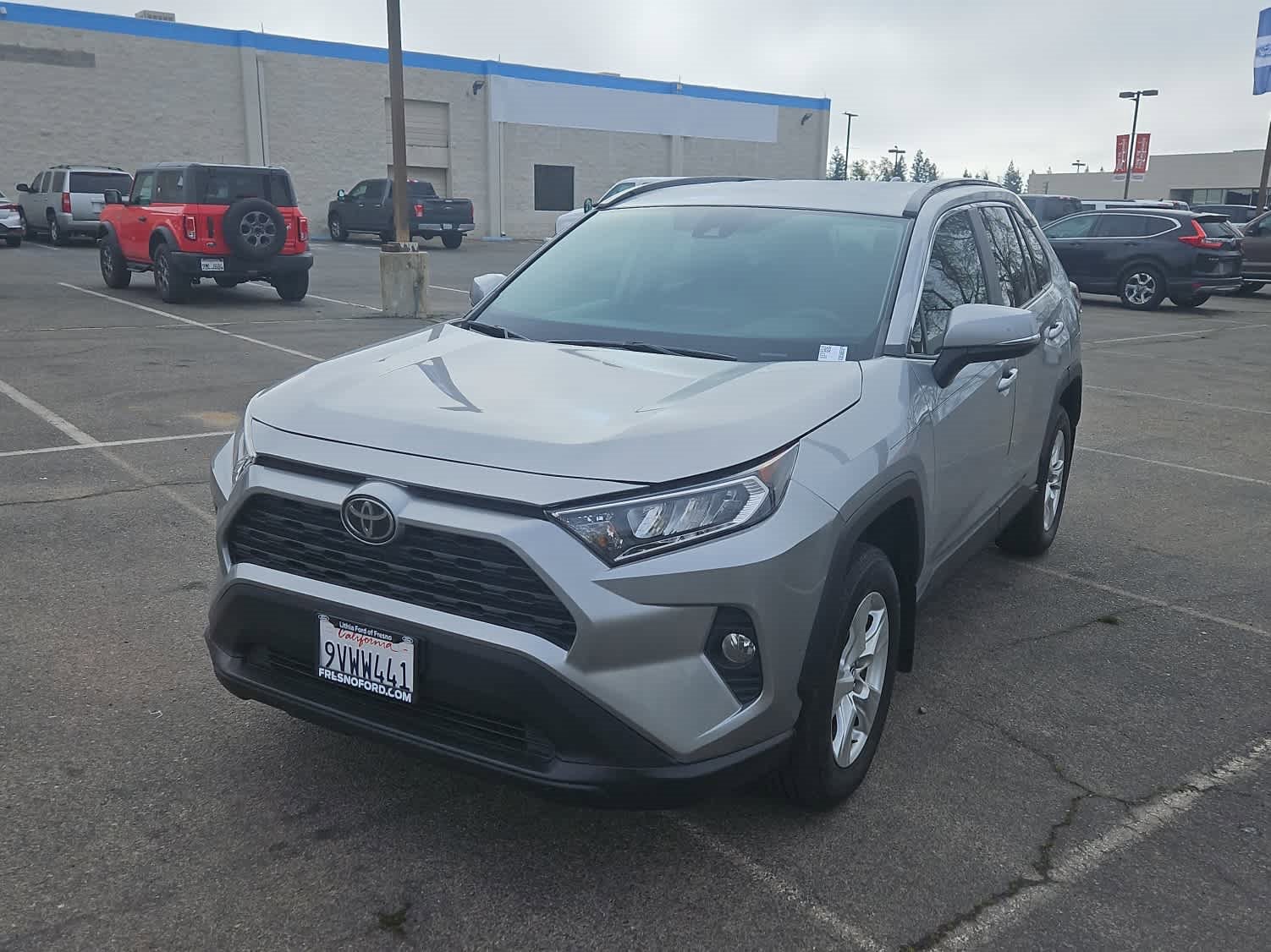 Used 2020 Toyota RAV4 XLE image 1