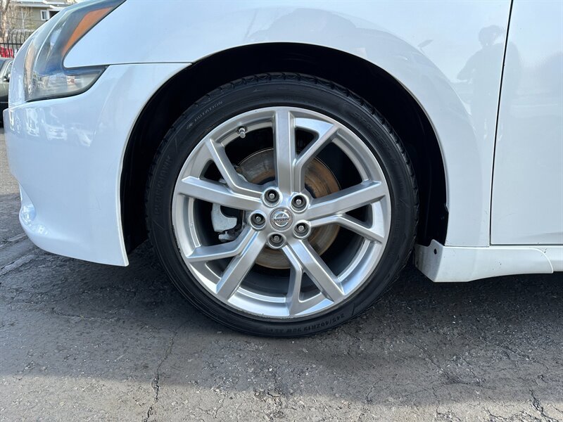 Used 2012 Nissan Maxima 3.5 SV w/ Sport Pkg image 9
